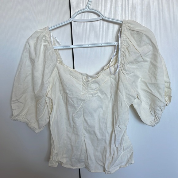H&M puff sleeved linen top— - Picture 1 of 3